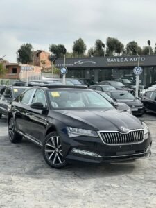 Skoda Superb photo 3