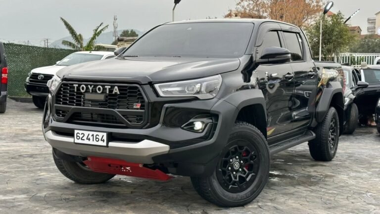 Toyota Hilux GR Sport — Ma Voiture