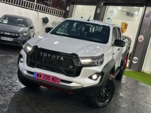 Toyota Hilux Gr Sport V6 photo 1