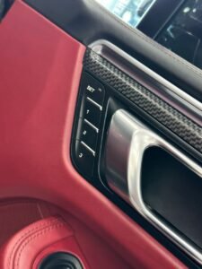 Porsche Macan T photo 3