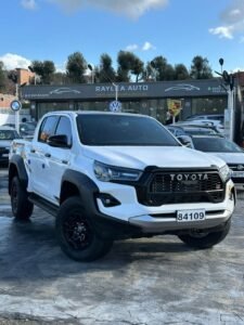 Toyota Hilux GR Sport photo 3