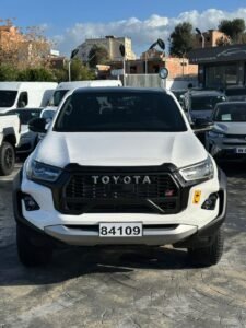 Toyota Hilux GR Sport photo 4